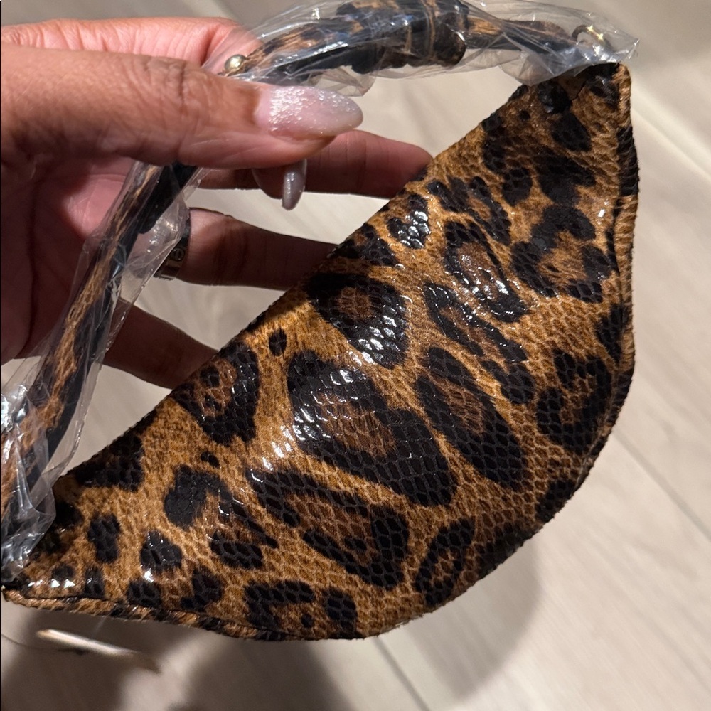 Leopard Print Women's Bag - Picture 4 of 5